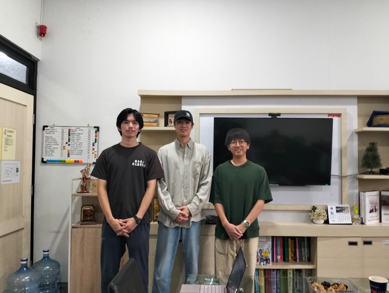 image of article Visit of Graduate Students from Kumamoto University, Japan, at AFM Lab, FTI ITB